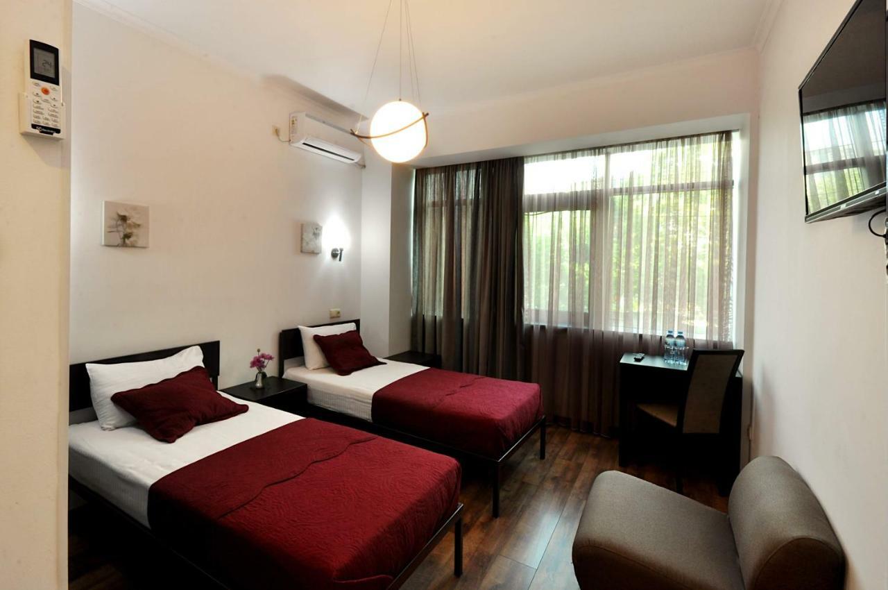 Hotel Tbilisi Check In Exterior foto